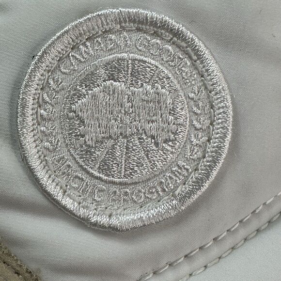 Canada Goose Cypress Puffer Boots Womens Size 6 White Lightweight Warmth - Picture 13 of 16